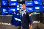 搬家公司尾盘：美股小幅上扬 标普指数上涨约0.3%